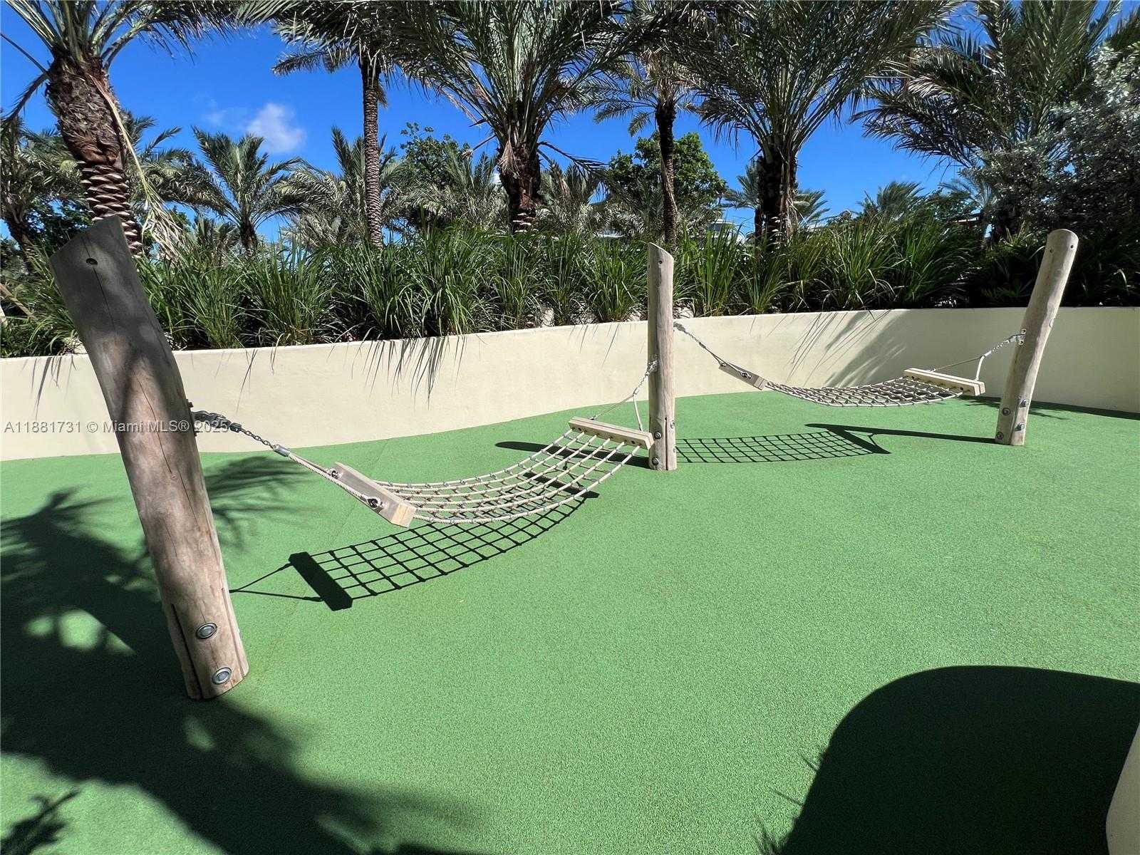 Small Image of 300 SOUTH POINTE DR #706, Miami Beach Number 72