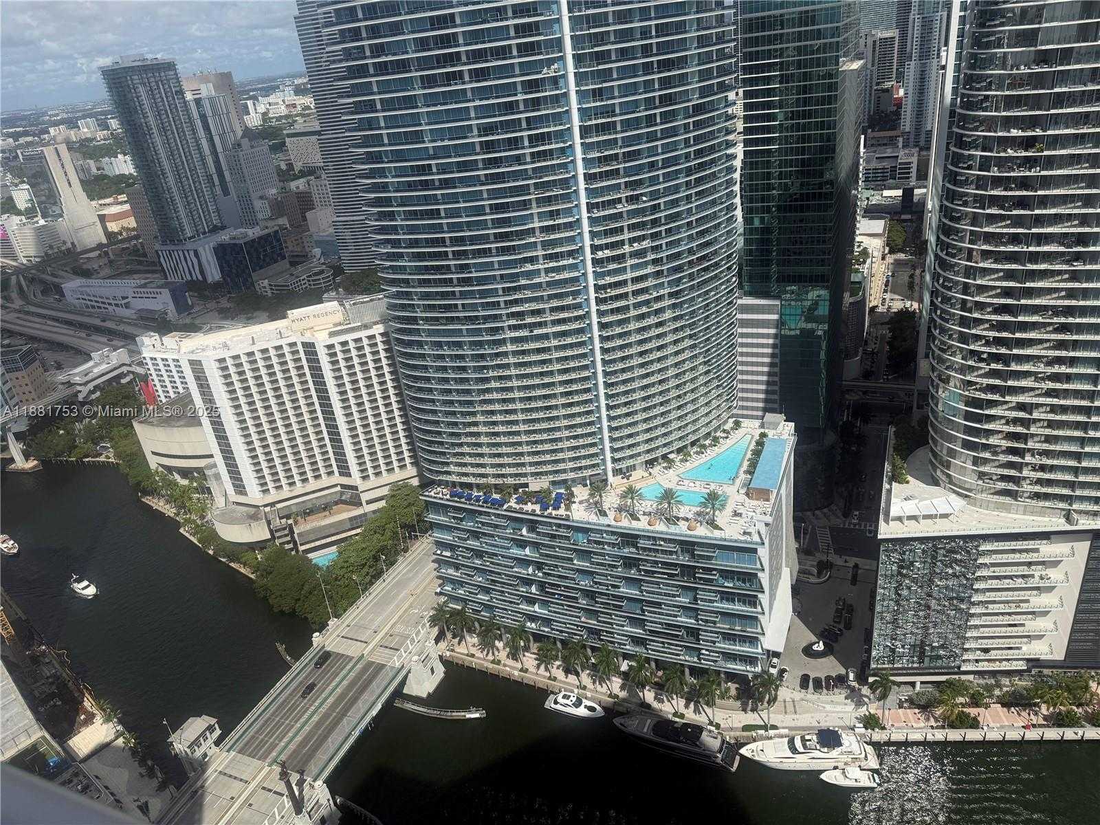 Small Image of 475 BRICKELL AVE #4812, Miami Number 11