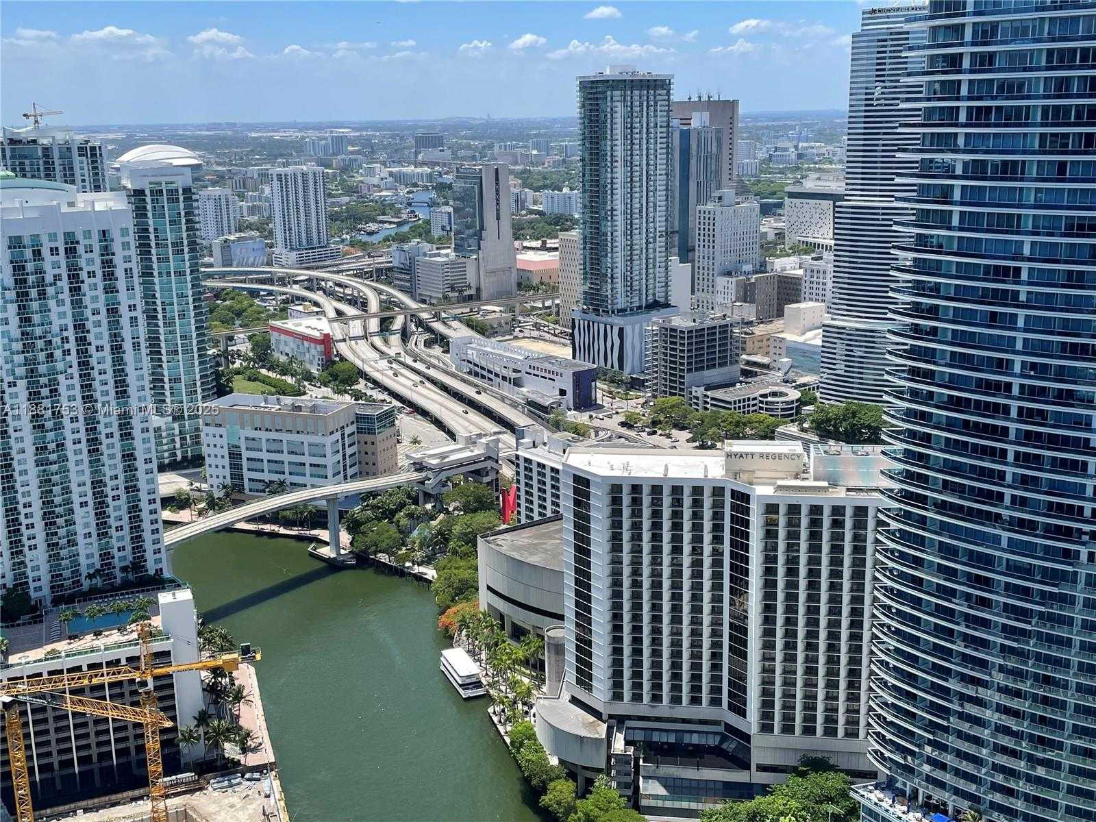 Small Image of 475 BRICKELL AVE #4812, Miami Number 13