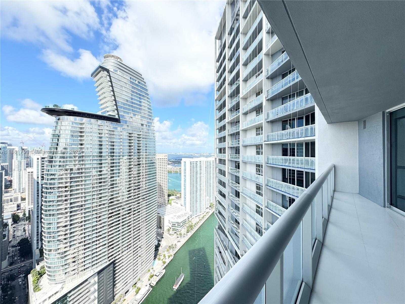Small Image of 475 BRICKELL AVE #4812, Miami Number 18