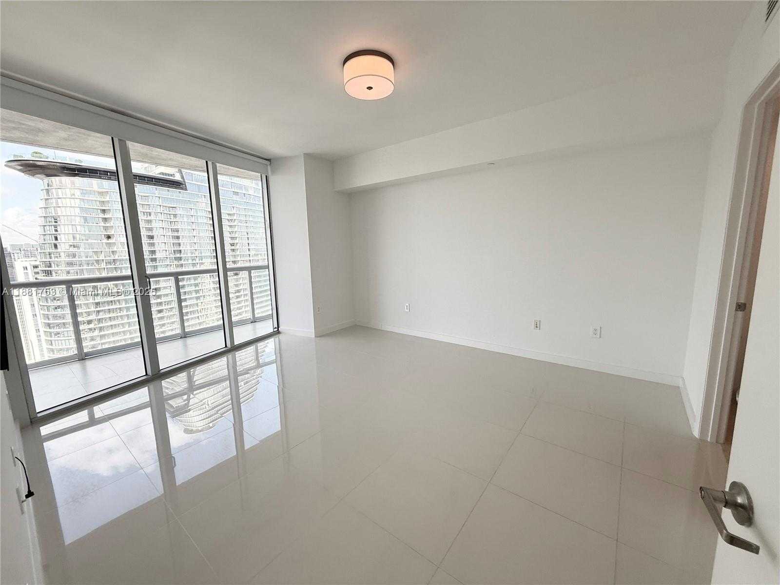 Small Image of 475 BRICKELL AVE #4812, Miami Number 5