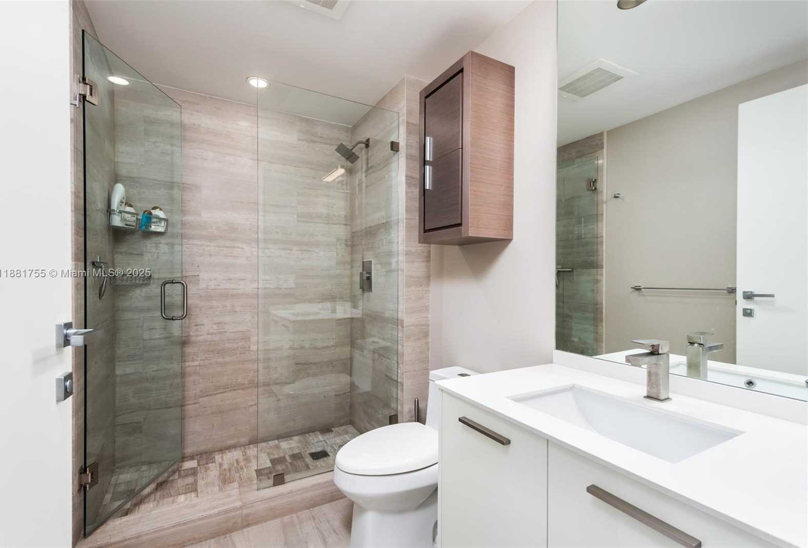 Small Image of 1300 BRICKELL BAY DR #1702, Miami Number 13
