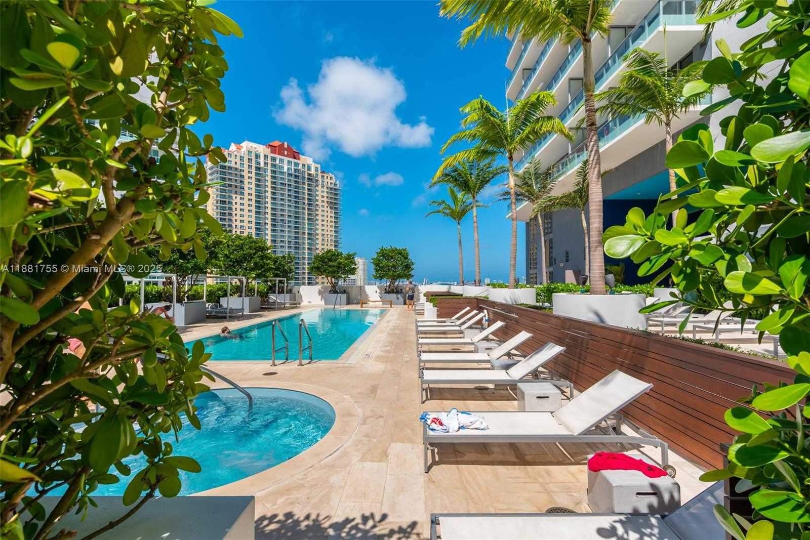 Small Image of 1300 BRICKELL BAY DR #1702, Miami Number 21