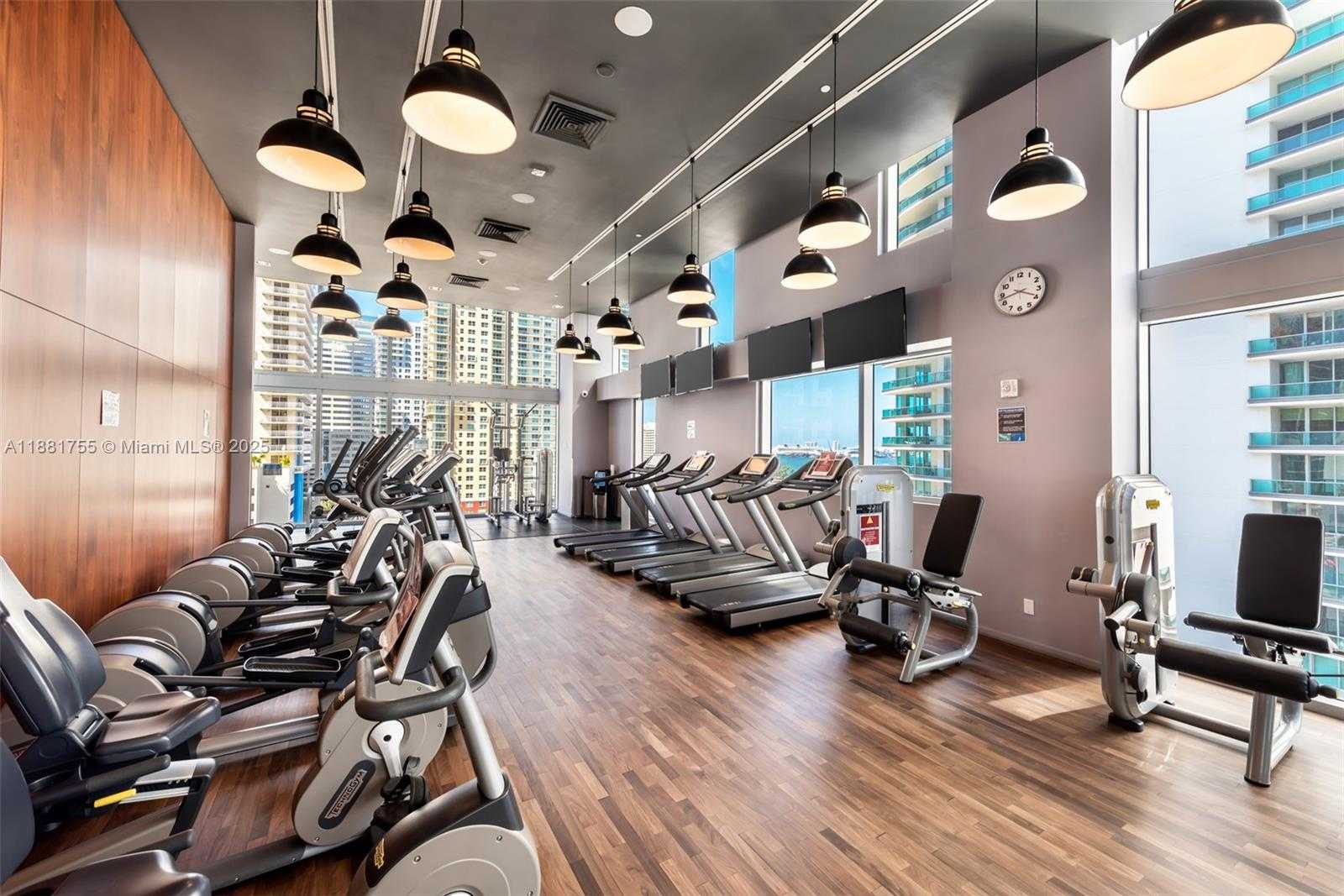 Small Image of 1300 BRICKELL BAY DR #1702, Miami Number 23