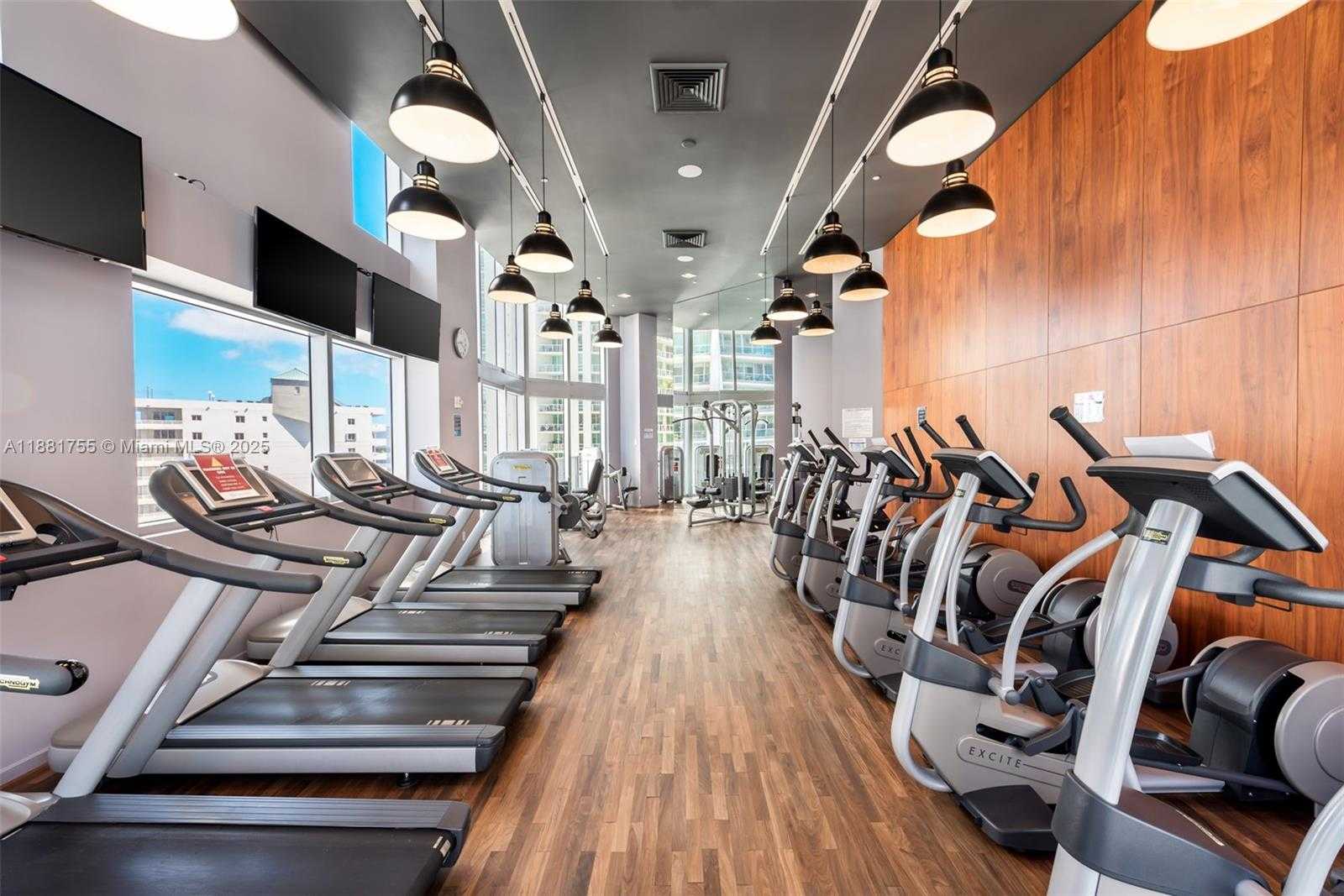 Small Image of 1300 BRICKELL BAY DR #1702, Miami Number 24