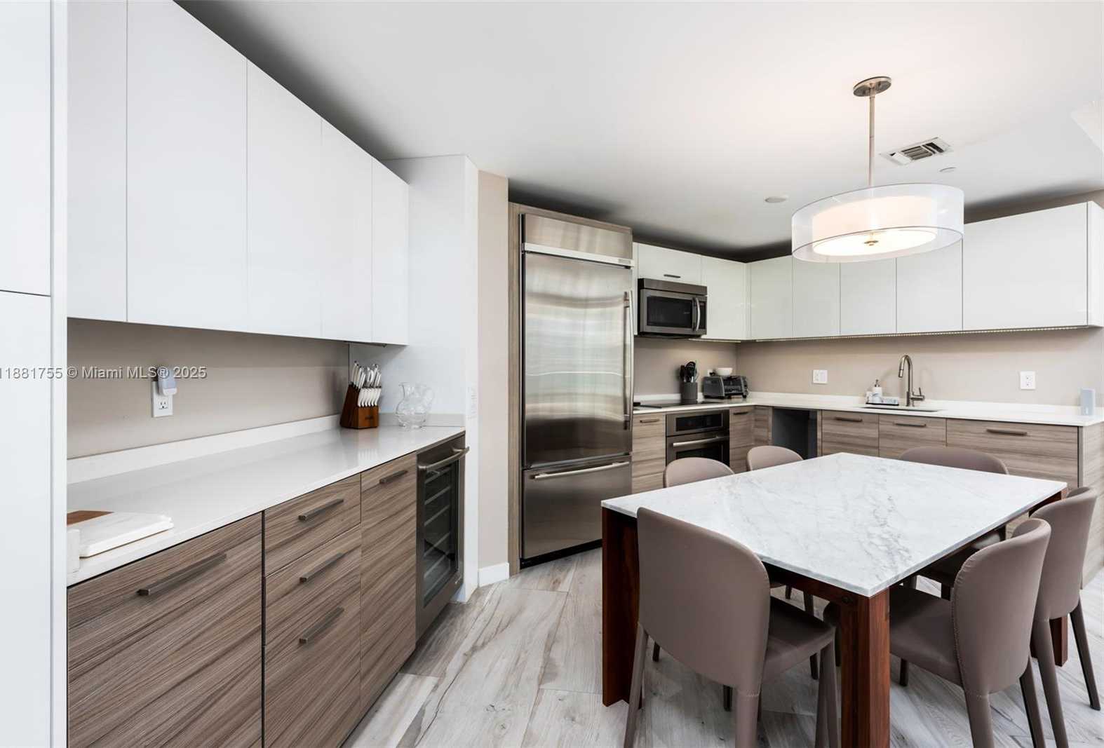 Small Image of 1300 BRICKELL BAY DR #1702, Miami Number 31