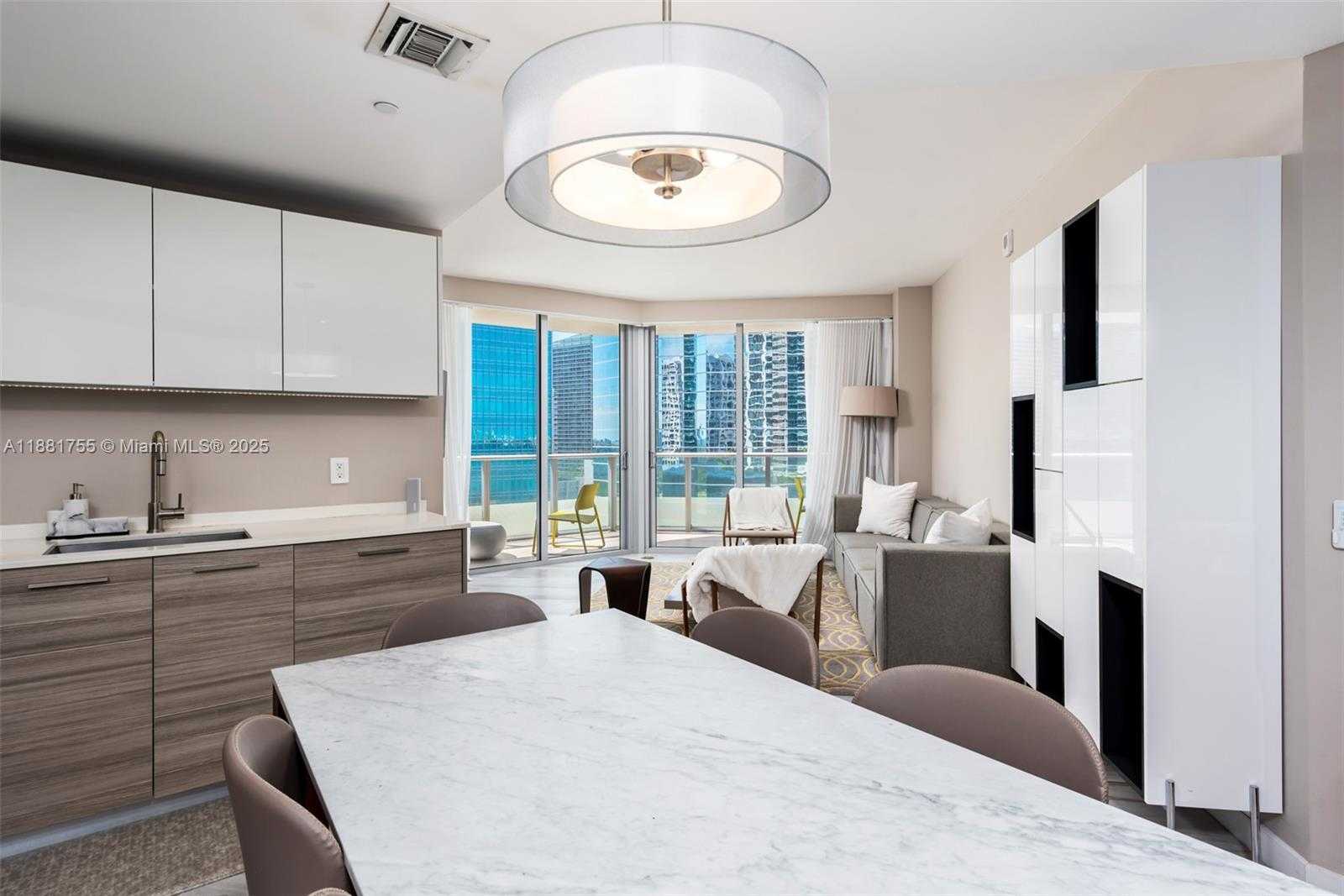 Small Image of 1300 BRICKELL BAY DR #1702, Miami Number 33