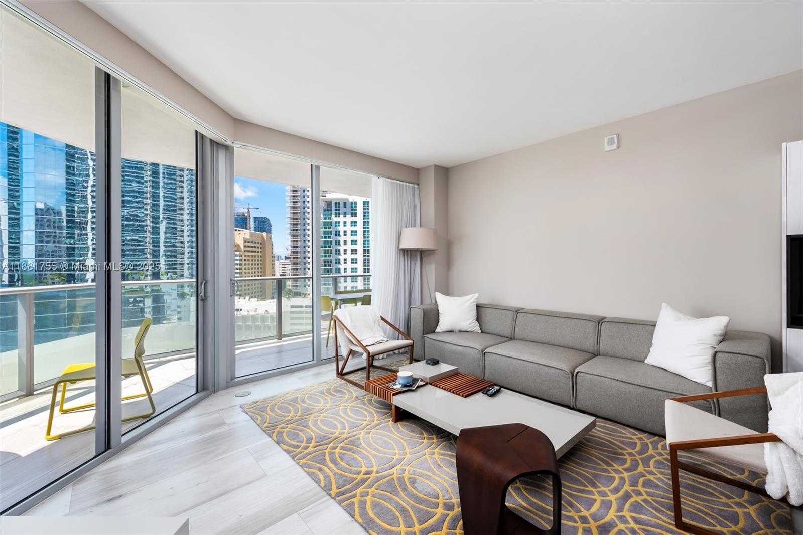 Small Image of 1300 BRICKELL BAY DR #1702, Miami Number 4