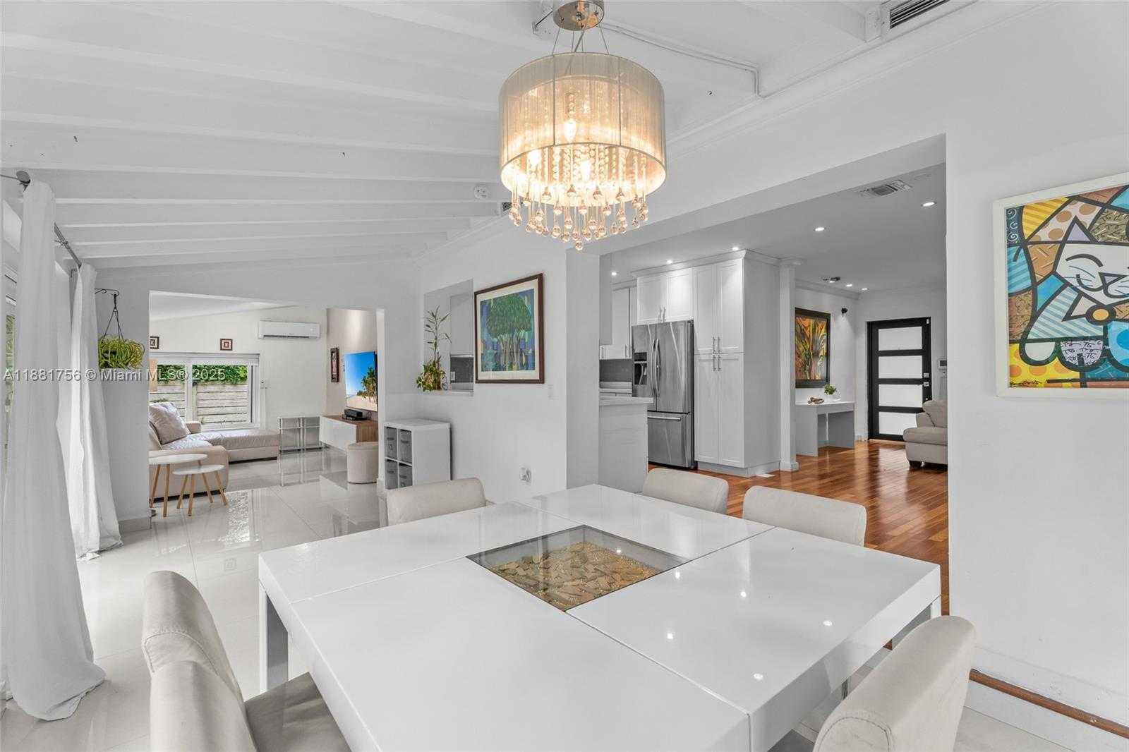 Small Image of 150 NORTH WEST 99TH ST, Miami Shores Number 5