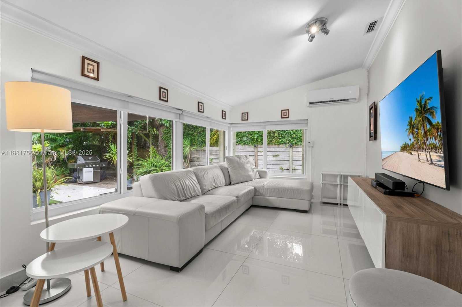 Small Image of 150 NORTH WEST 99TH ST, Miami Shores Number 8