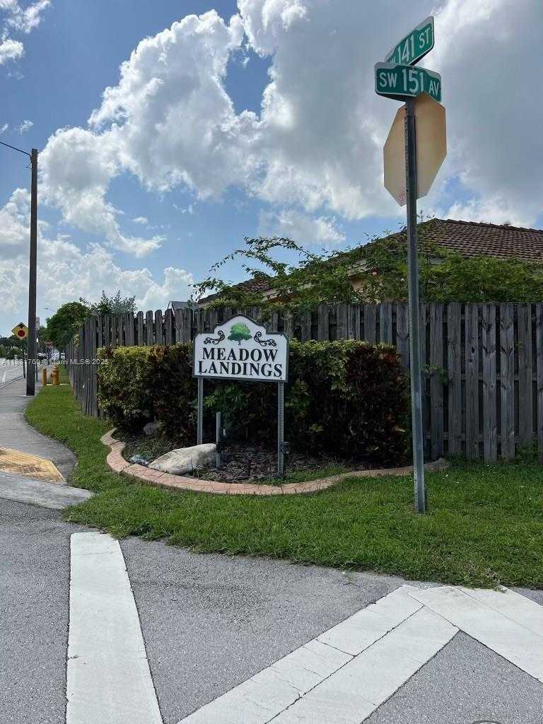 Small Image of 13950 SOUTH WEST 151ST CT, Miami Number 4