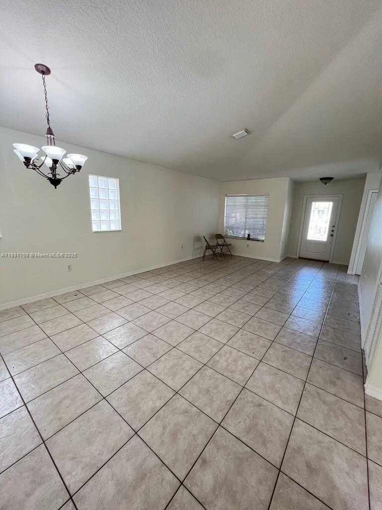 Small Image of 13950 SOUTH WEST 151ST CT, Miami Number 9