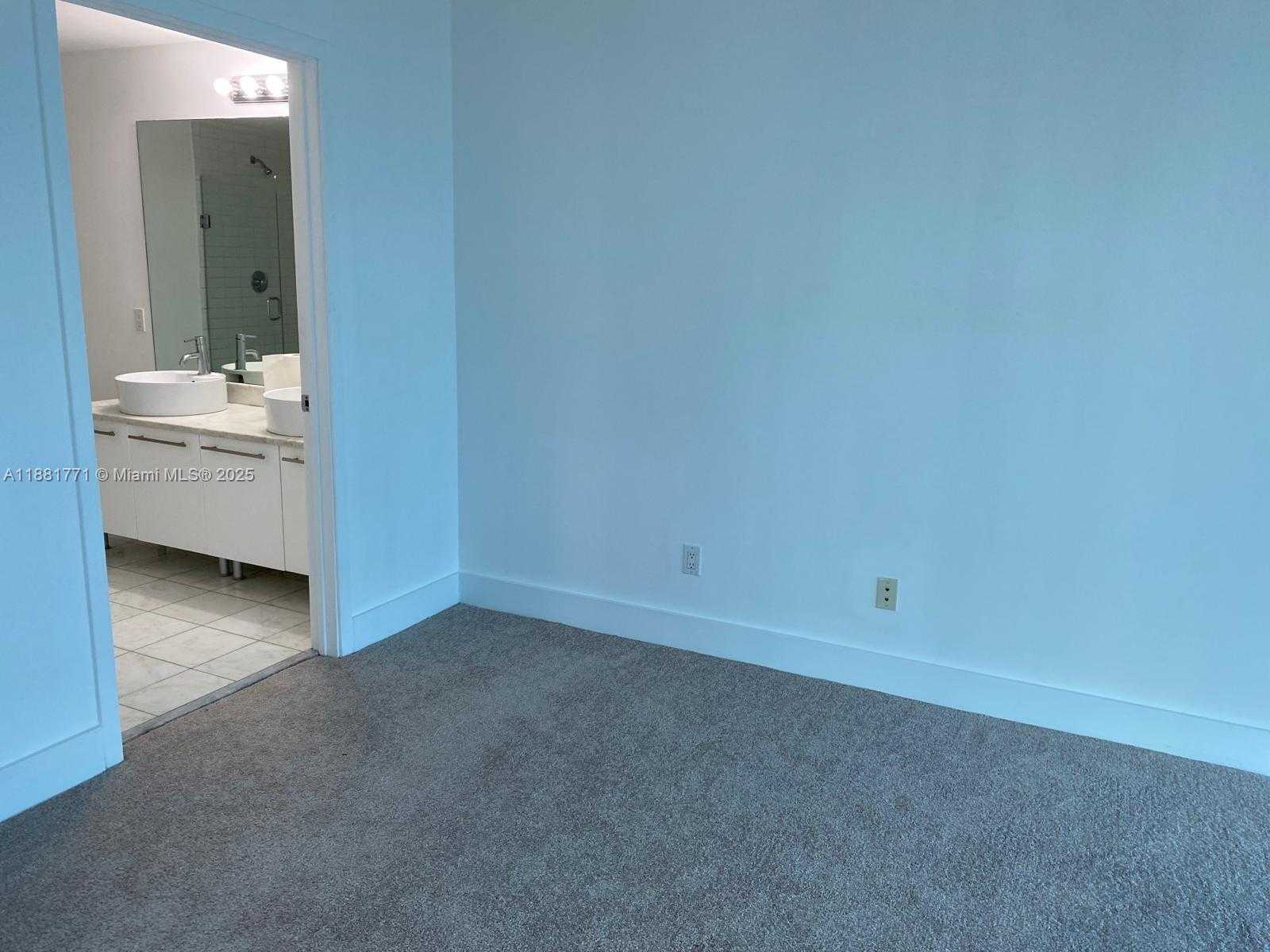 Small Image of 888 BISCAYNE BLVD #3001, Miami Number 11