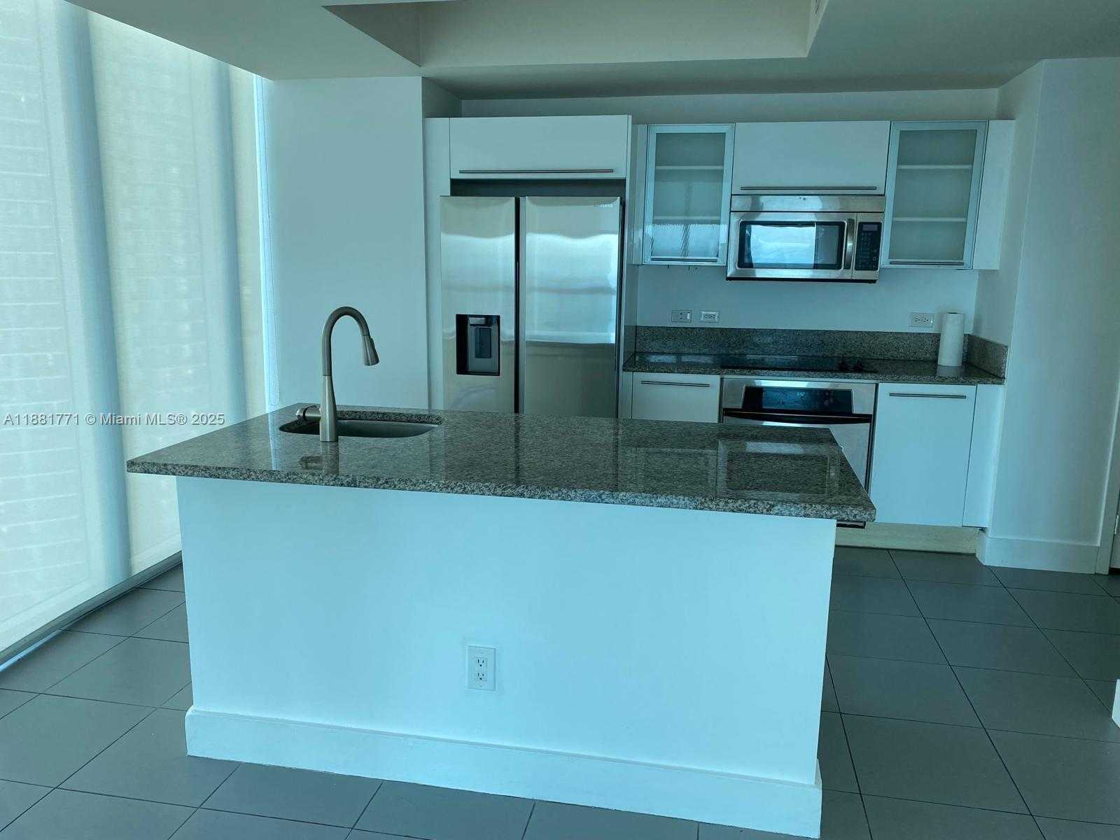 Small Image of 888 BISCAYNE BLVD #3001, Miami Number 2