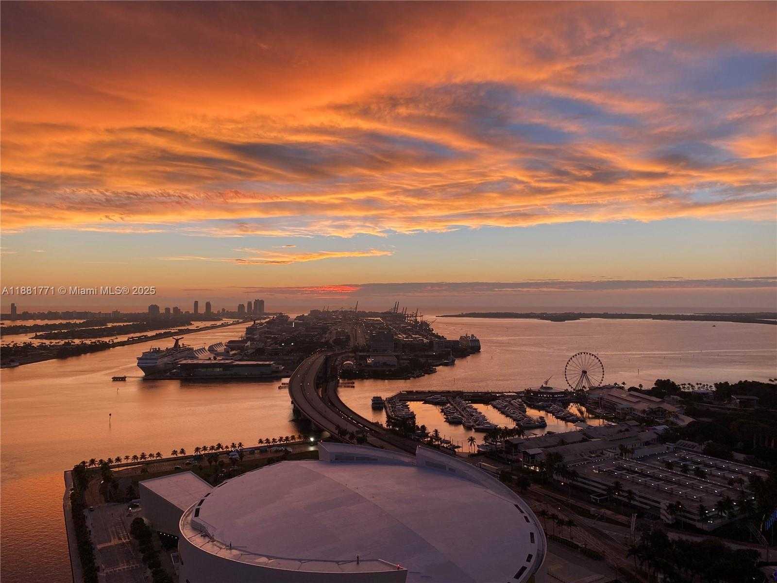 Small Image of 888 BISCAYNE BLVD #3001, Miami Number 34