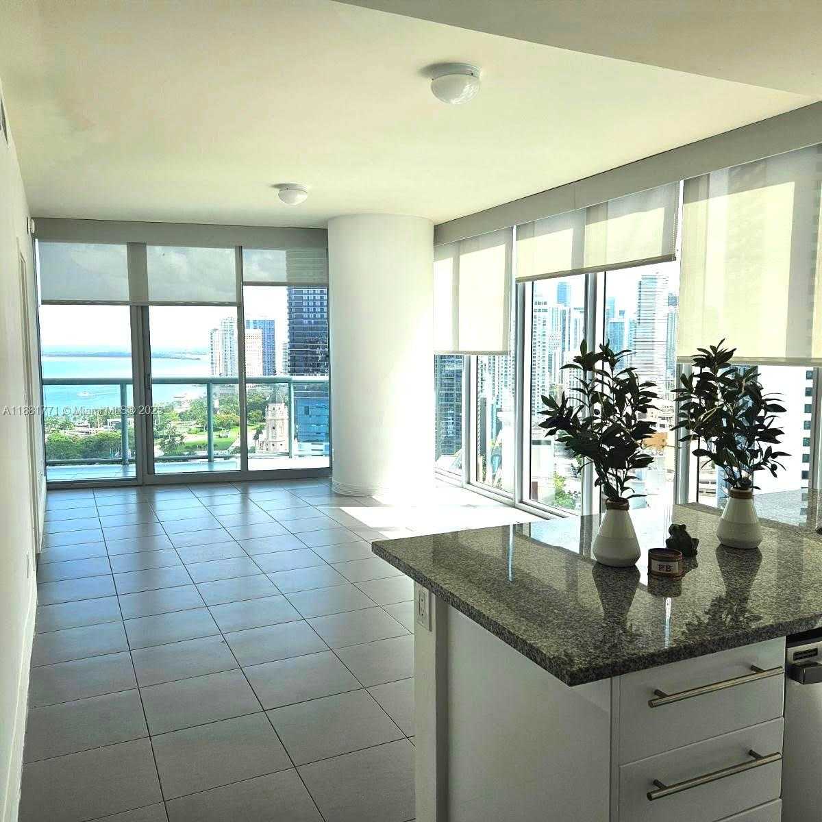 Small Image of 888 BISCAYNE BLVD #3001, Miami Number 5