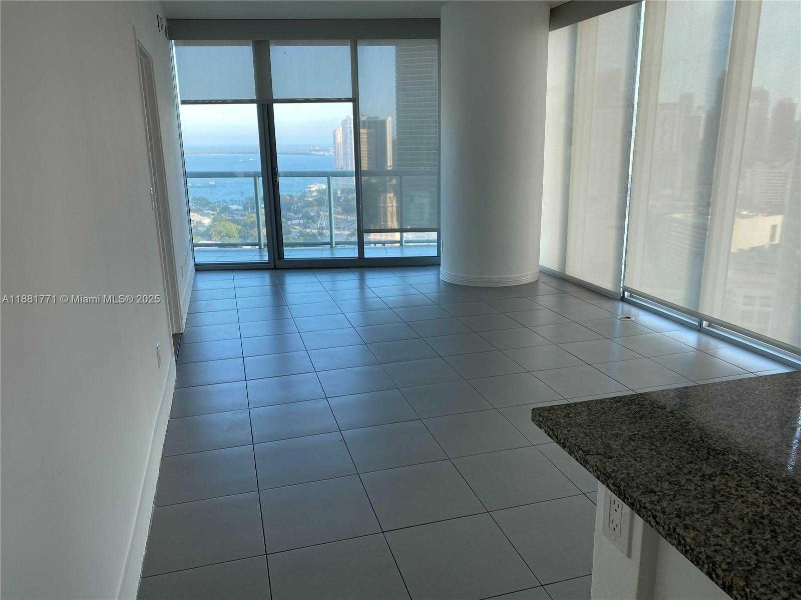 Small Image of 888 BISCAYNE BLVD #3001, Miami Number 7