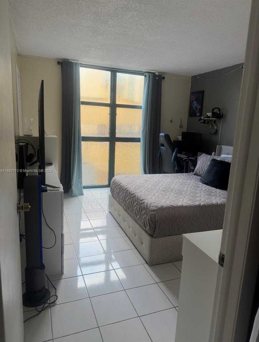 Small Image of 11800 SOUTH WEST 18TH ST #222-4, Miami Number 6