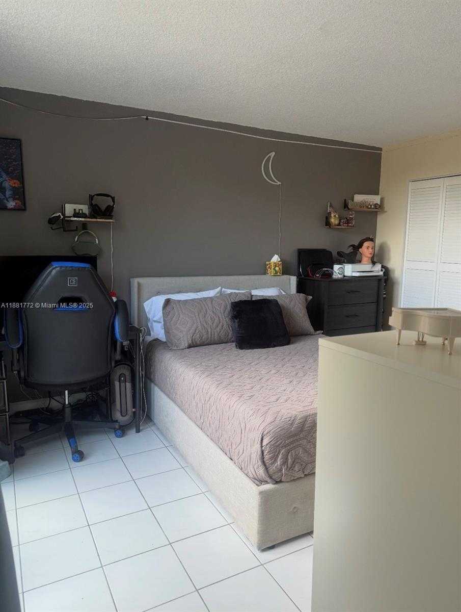 Small Image of 11800 SOUTH WEST 18TH ST #222-4, Miami Number 7