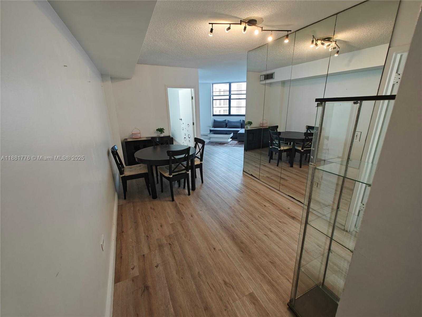 Small Image of 905 BRICKELL BAY DR #724, Miami Number 33