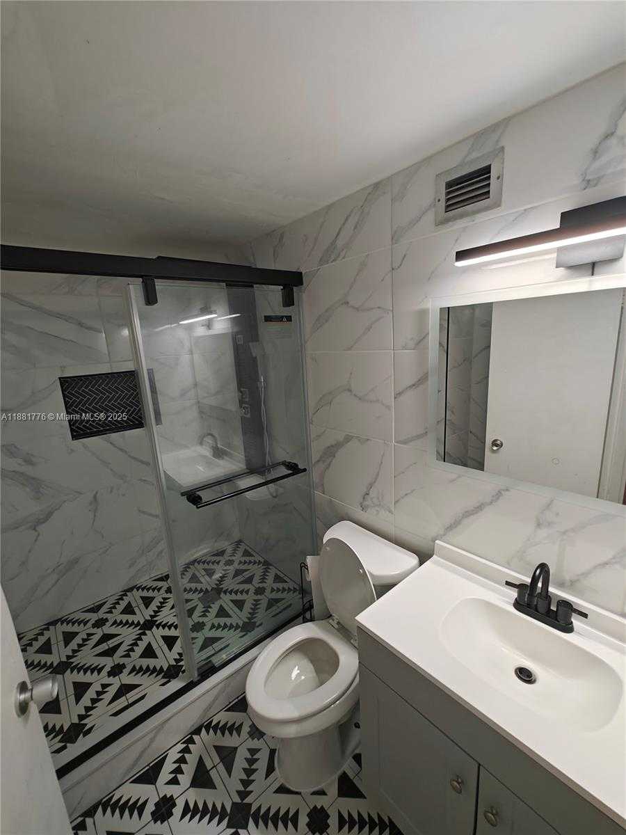 Small Image of 905 BRICKELL BAY DR #724, Miami Number 38