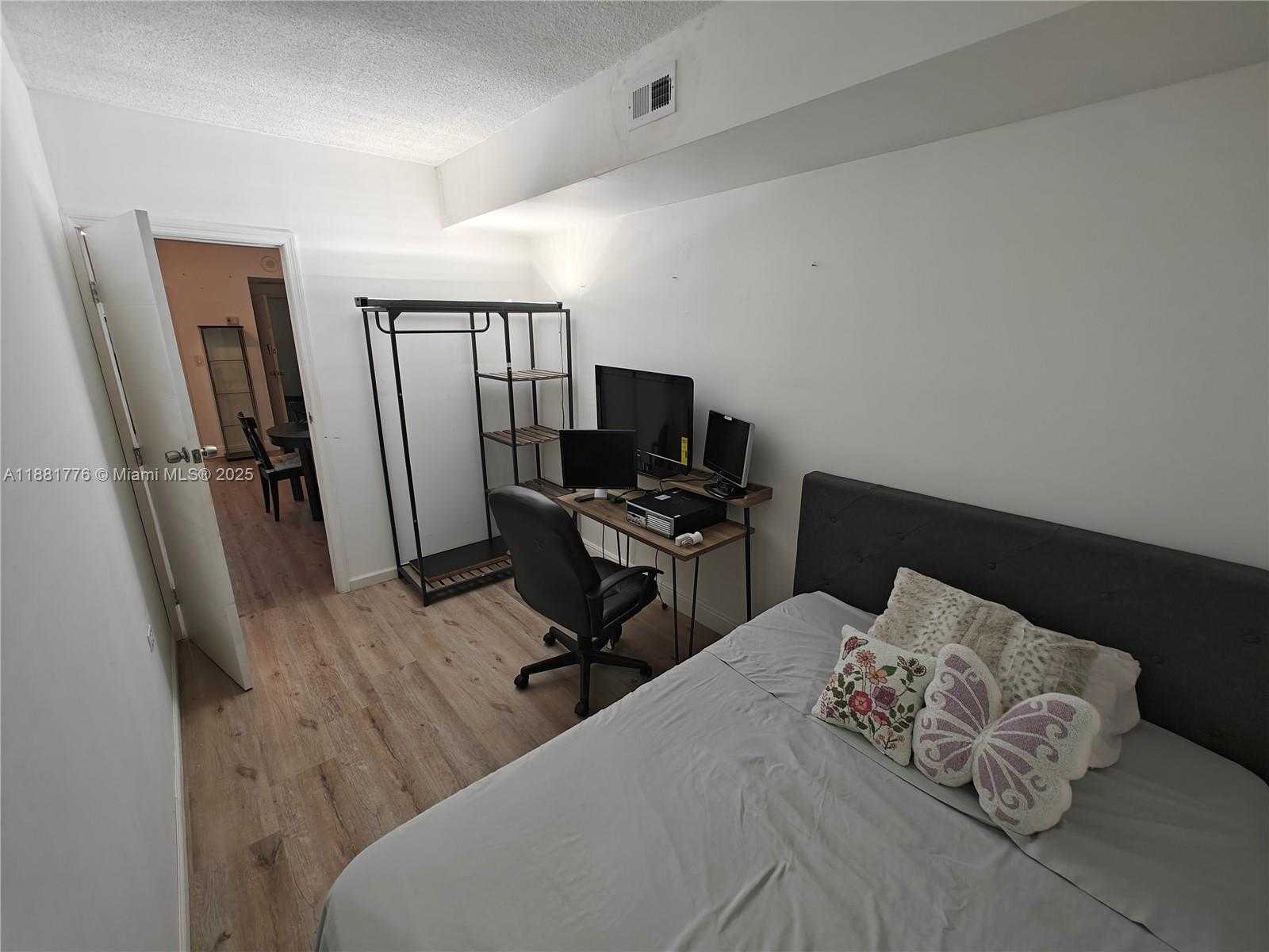 Small Image of 905 BRICKELL BAY DR #724, Miami Number 41