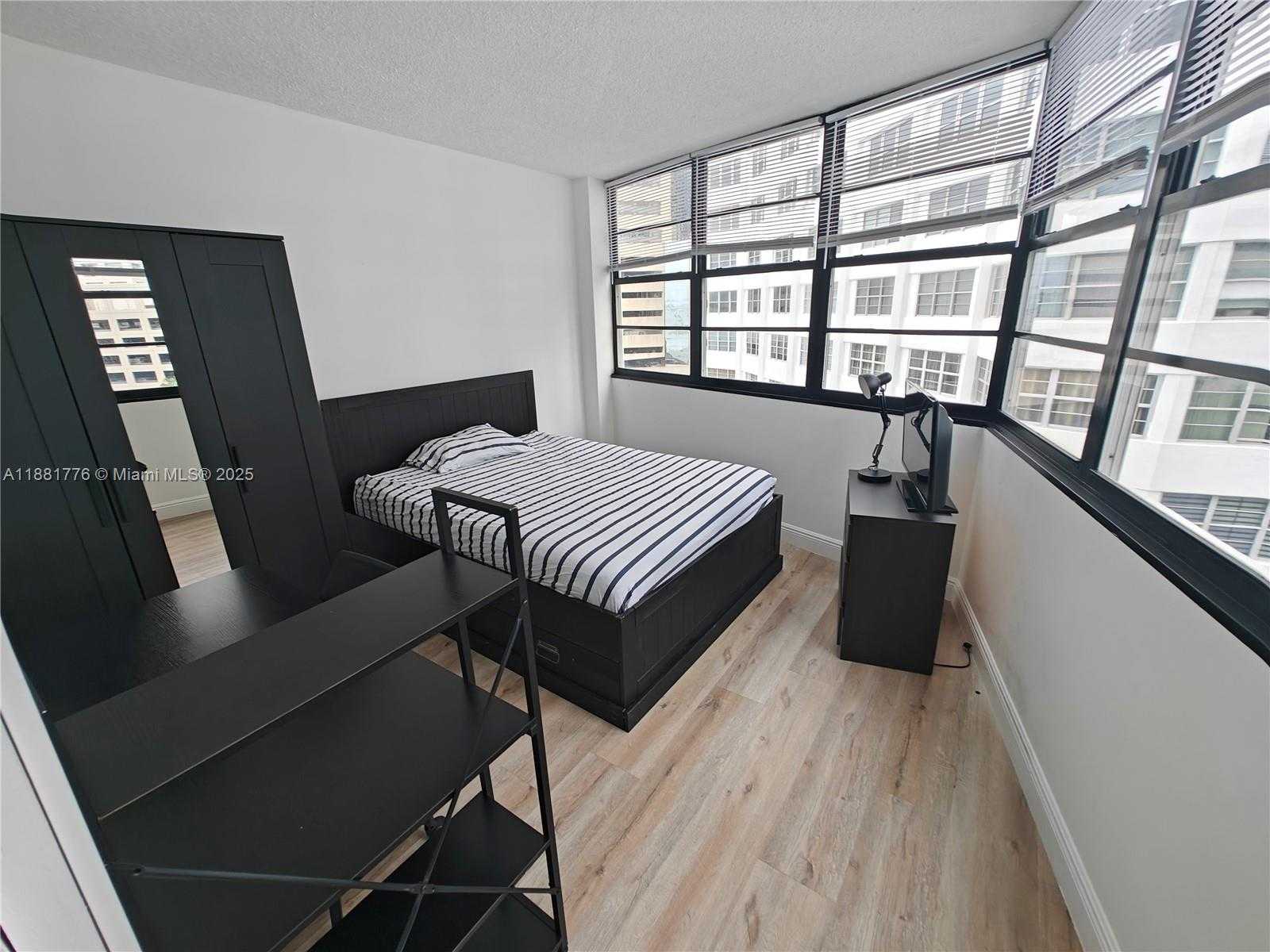 Small Image of 905 BRICKELL BAY DR #724, Miami Number 44