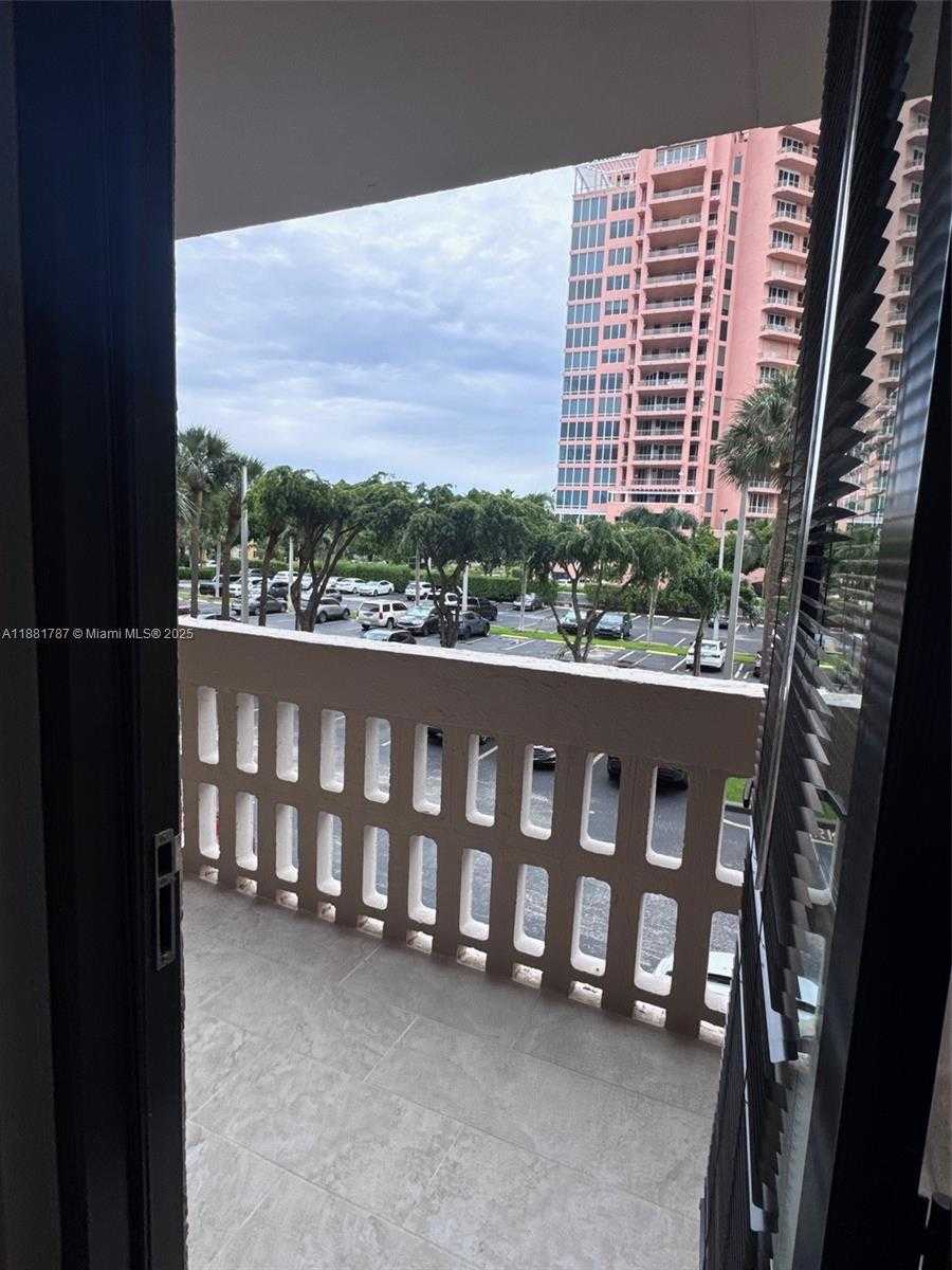 Small Image of 90 EDGEWATER DR #212, Coral Gables Number 23