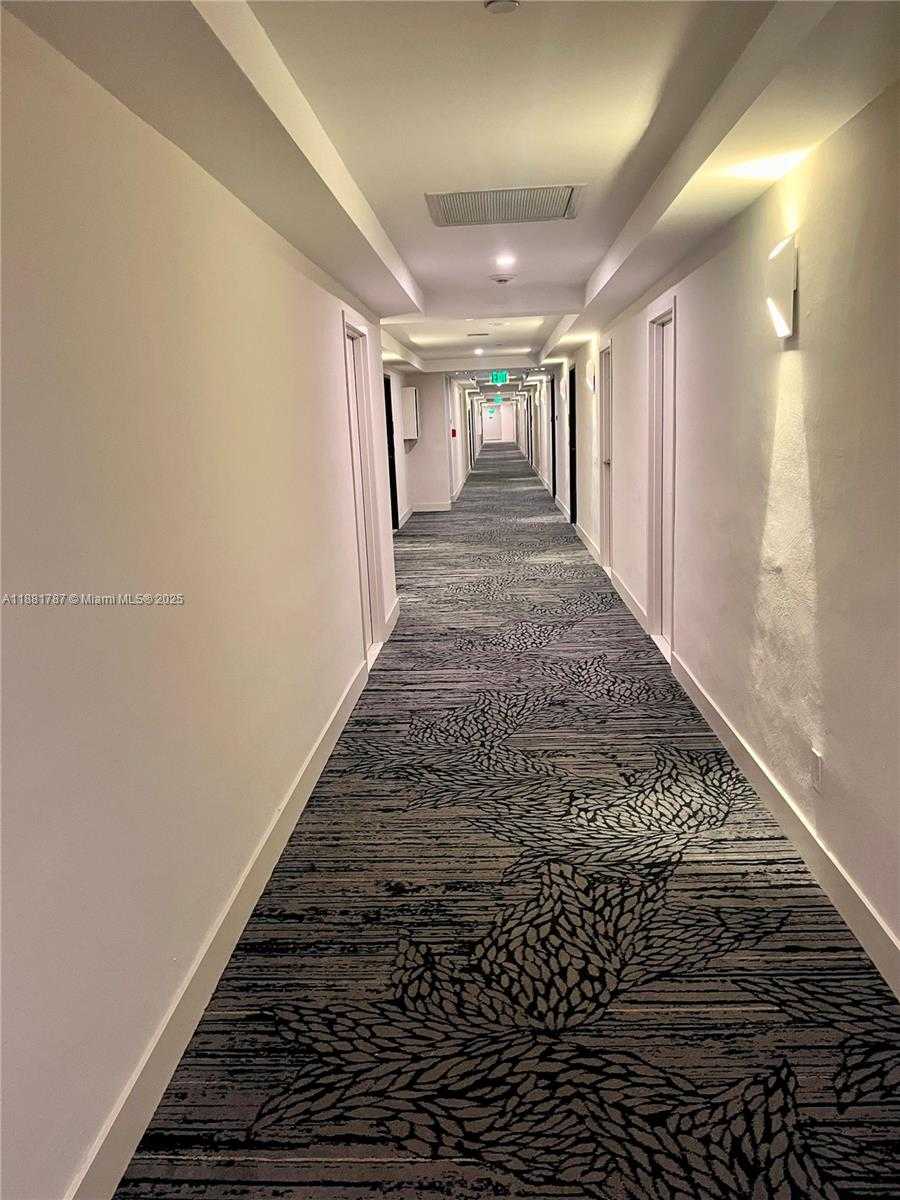 Small Image of 90 EDGEWATER DR #212, Coral Gables Number 26