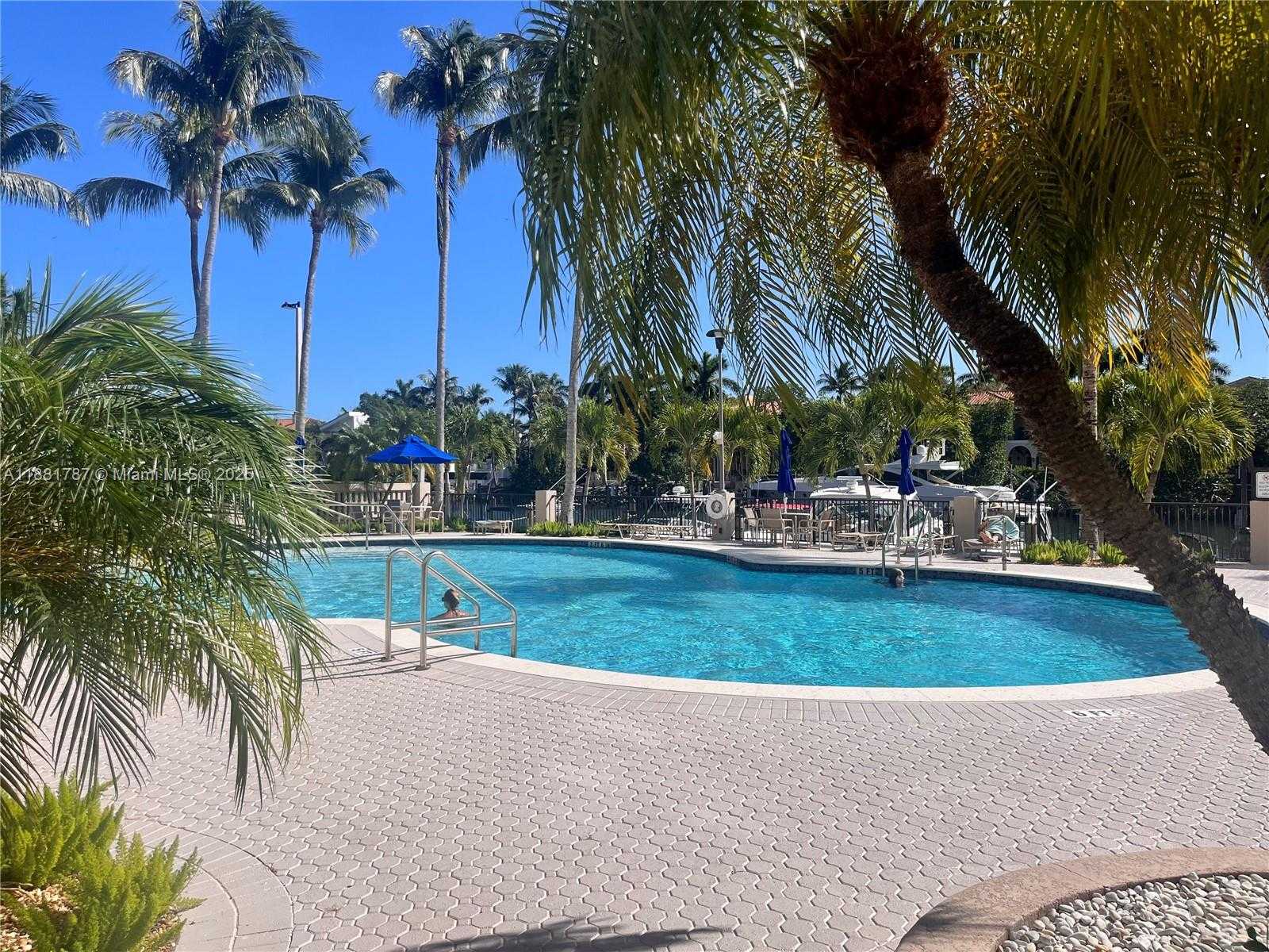 Small Image of 90 EDGEWATER DR #212, Coral Gables Number 28