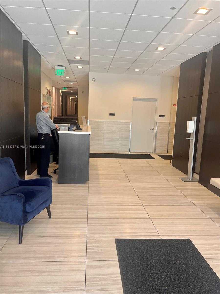 Small Image of 90 EDGEWATER DR #212, Coral Gables Number 31