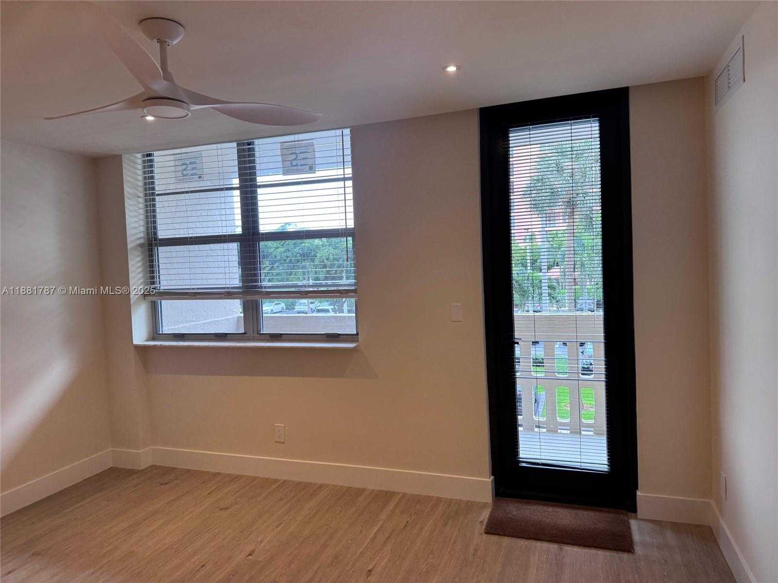 Small Image of 90 EDGEWATER DR #212, Coral Gables Number 9