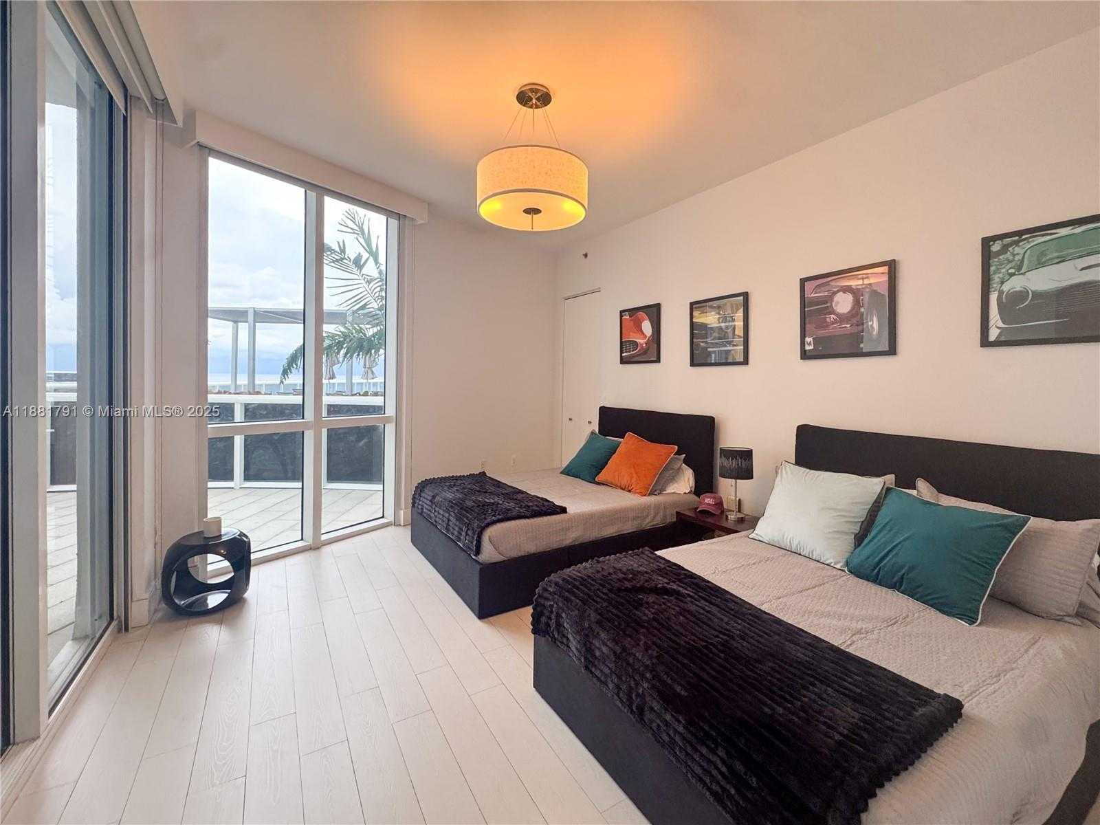 Small Image of 15901 COLLINS AVE #404, Sunny Isles Beach Number 24