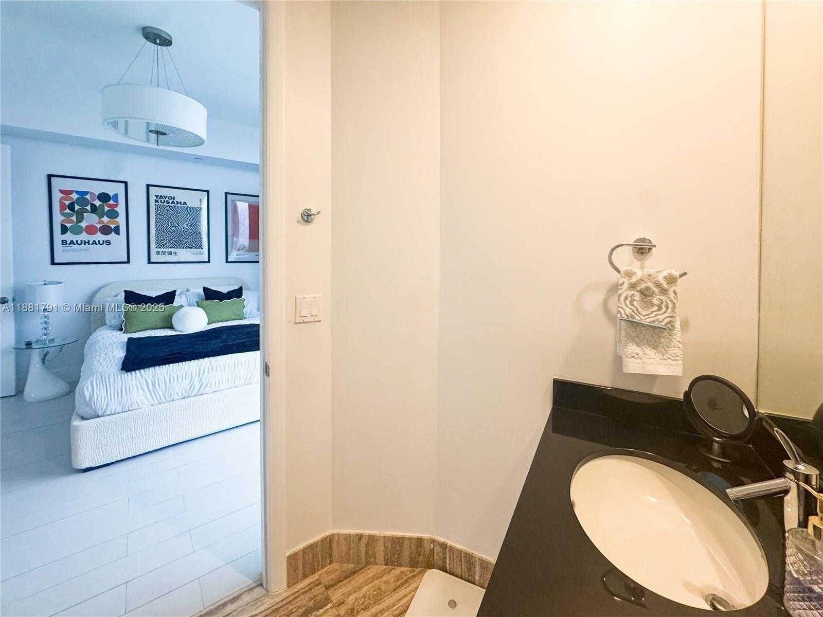 Small Image of 15901 COLLINS AVE #404, Sunny Isles Beach Number 25