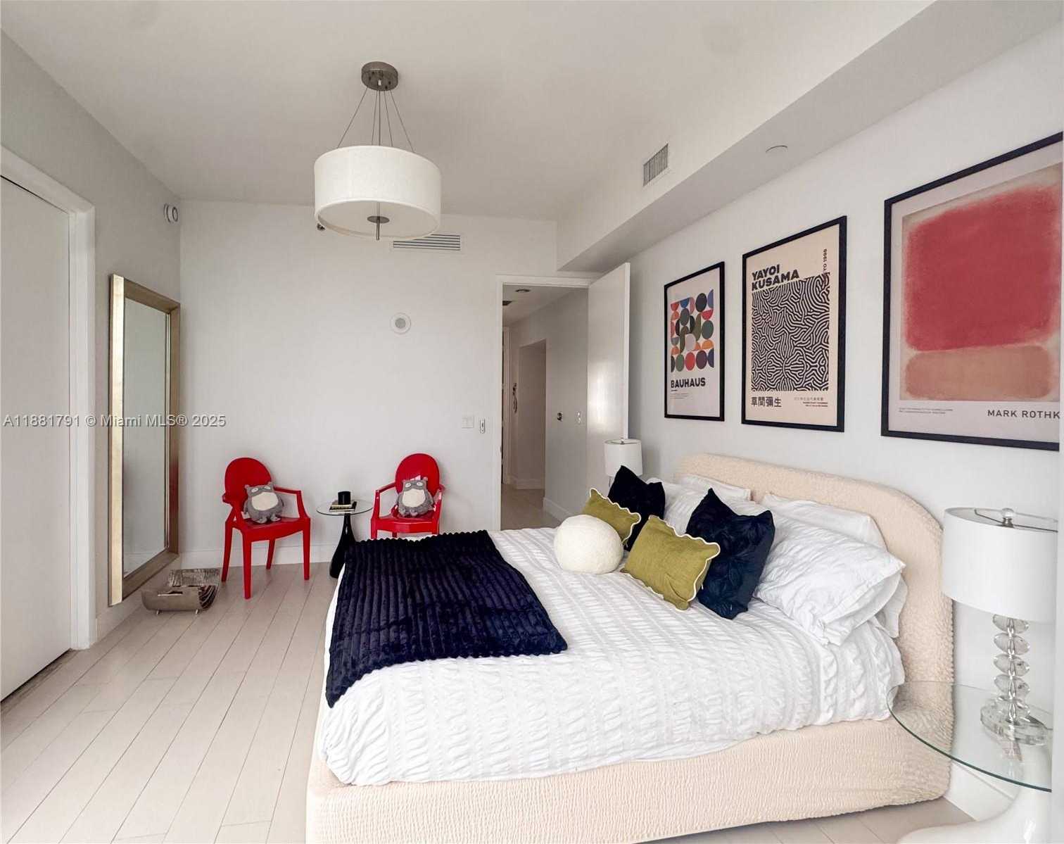 Small Image of 15901 COLLINS AVE #404, Sunny Isles Beach Number 26