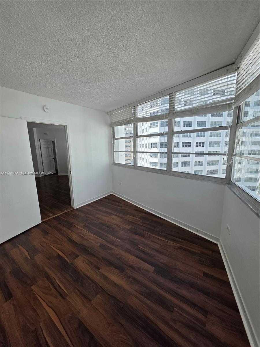 Small Image of 905 BRICKELL BAY DR #1522, Miami Number 11