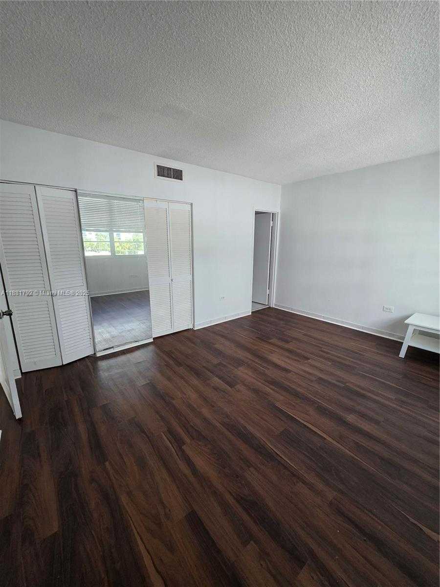 Small Image of 905 BRICKELL BAY DR #1522, Miami Number 15