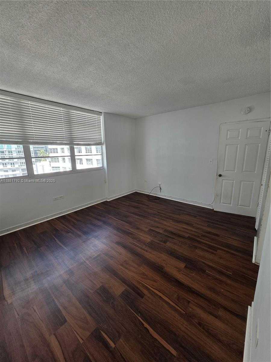 Small Image of 905 BRICKELL BAY DR #1522, Miami Number 16