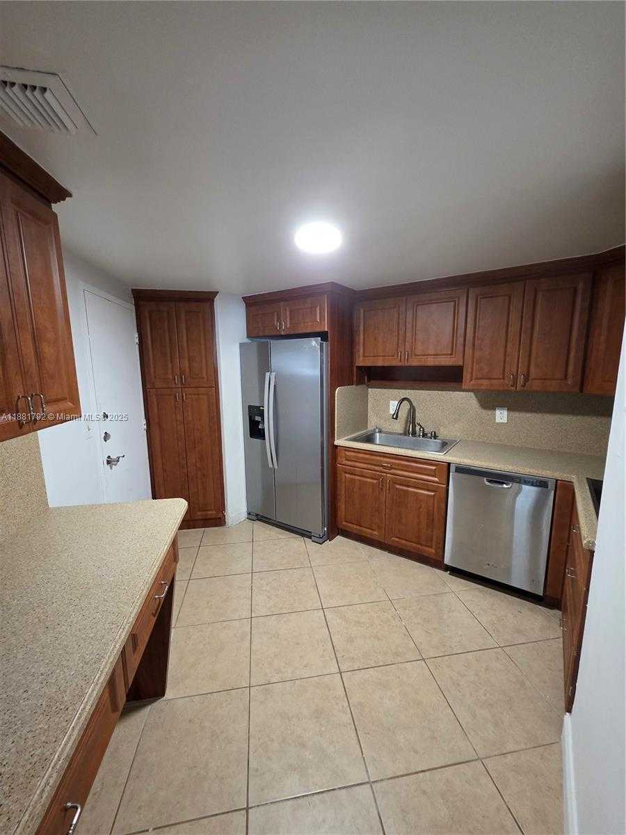 Small Image of 905 BRICKELL BAY DR #1522, Miami Number 7