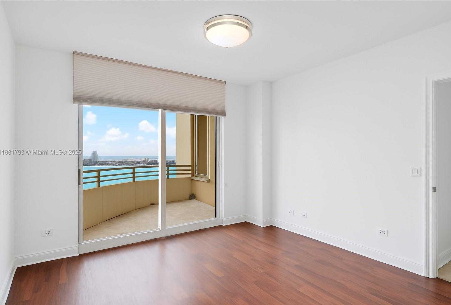 Small Image of 888 BRICKELL KEY #2510, Miami Number 14