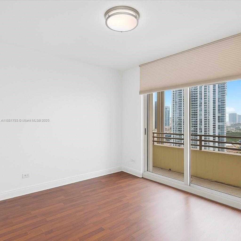 Small Image of 888 BRICKELL KEY #2510, Miami Number 15