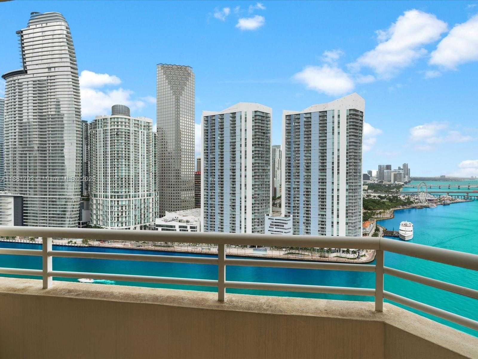 Small Image of 888 BRICKELL KEY #2510, Miami Number 4