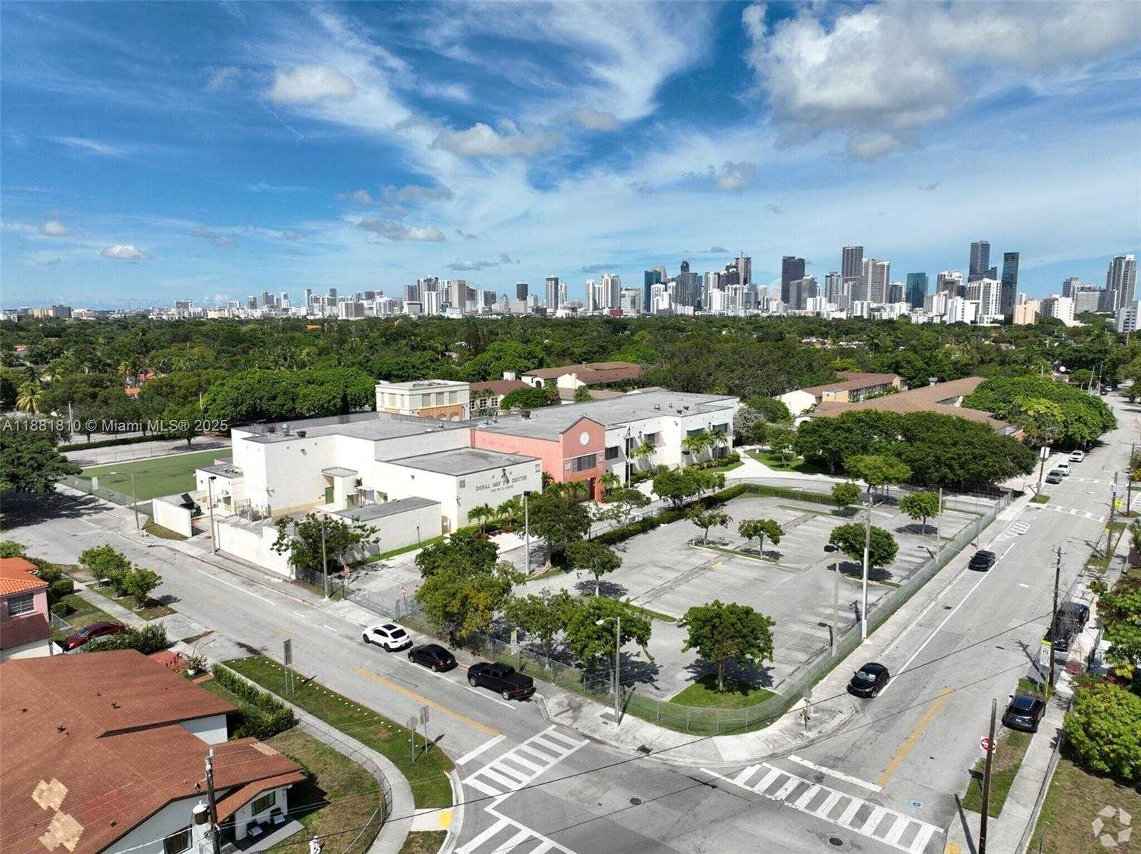 Small Image of 1365 SOUTH WEST 18TH ST, Miami Number 10