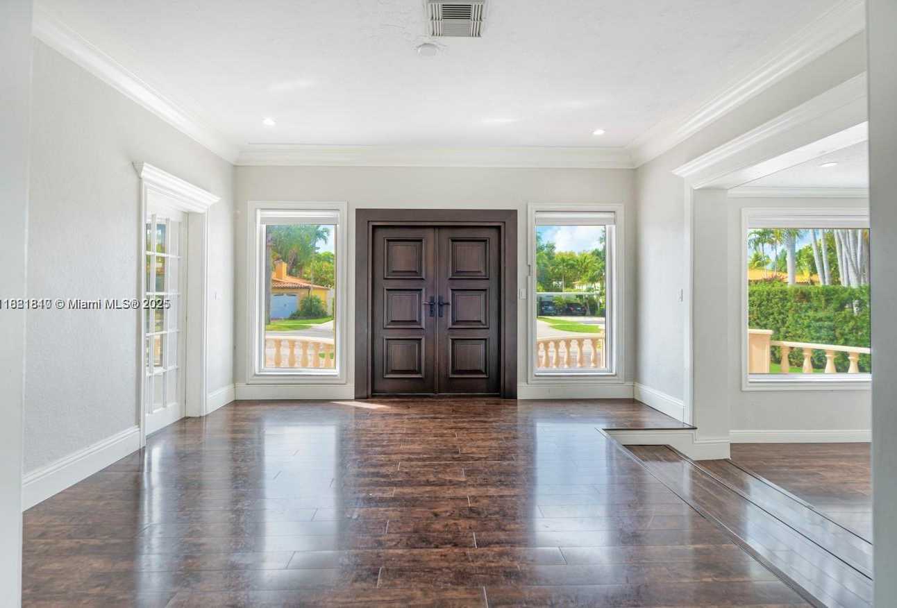 Small Image of 1365 SOUTH WEST 18TH ST, Miami Number 11