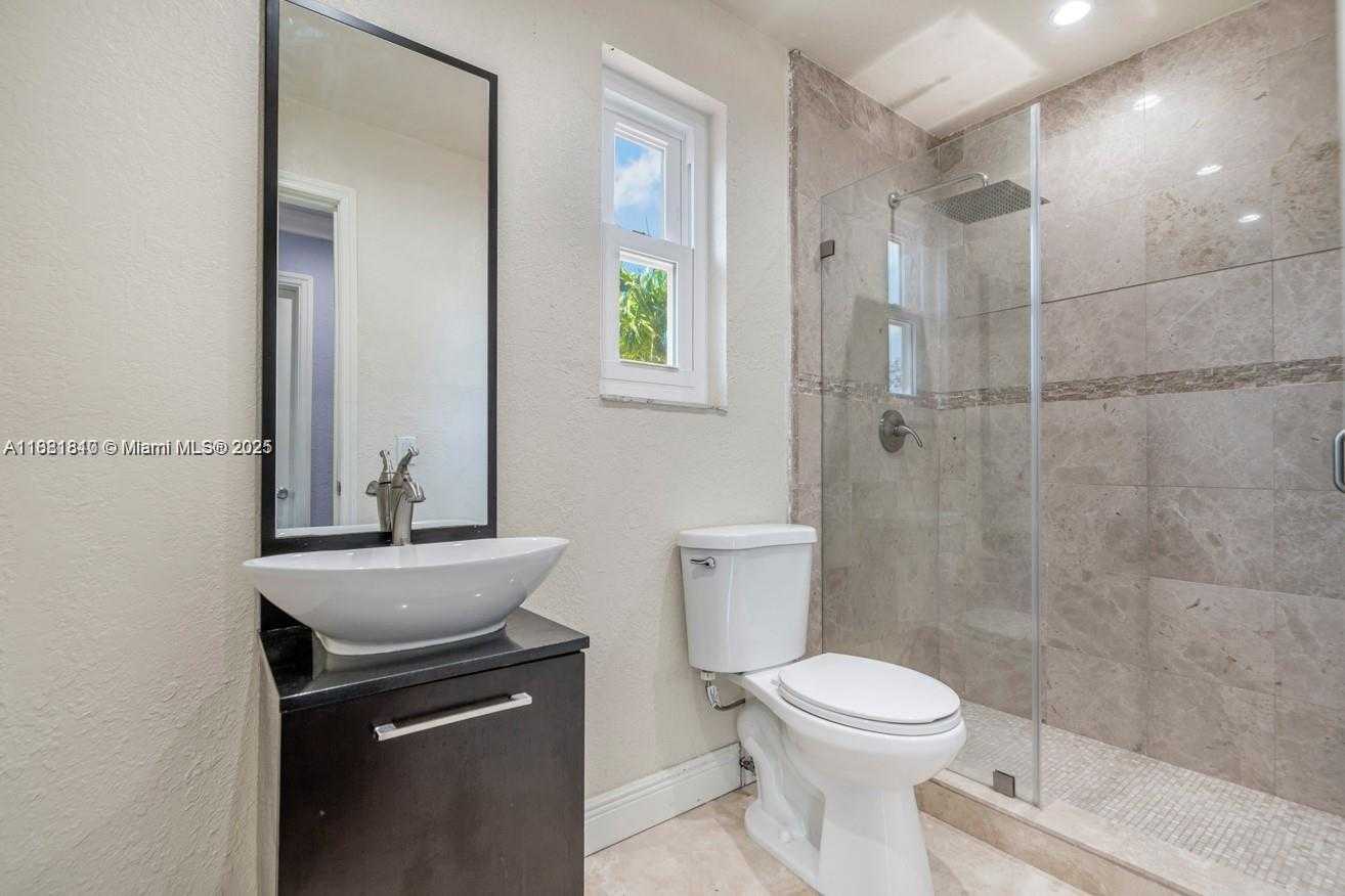 Small Image of 1365 SOUTH WEST 18TH ST, Miami Number 30