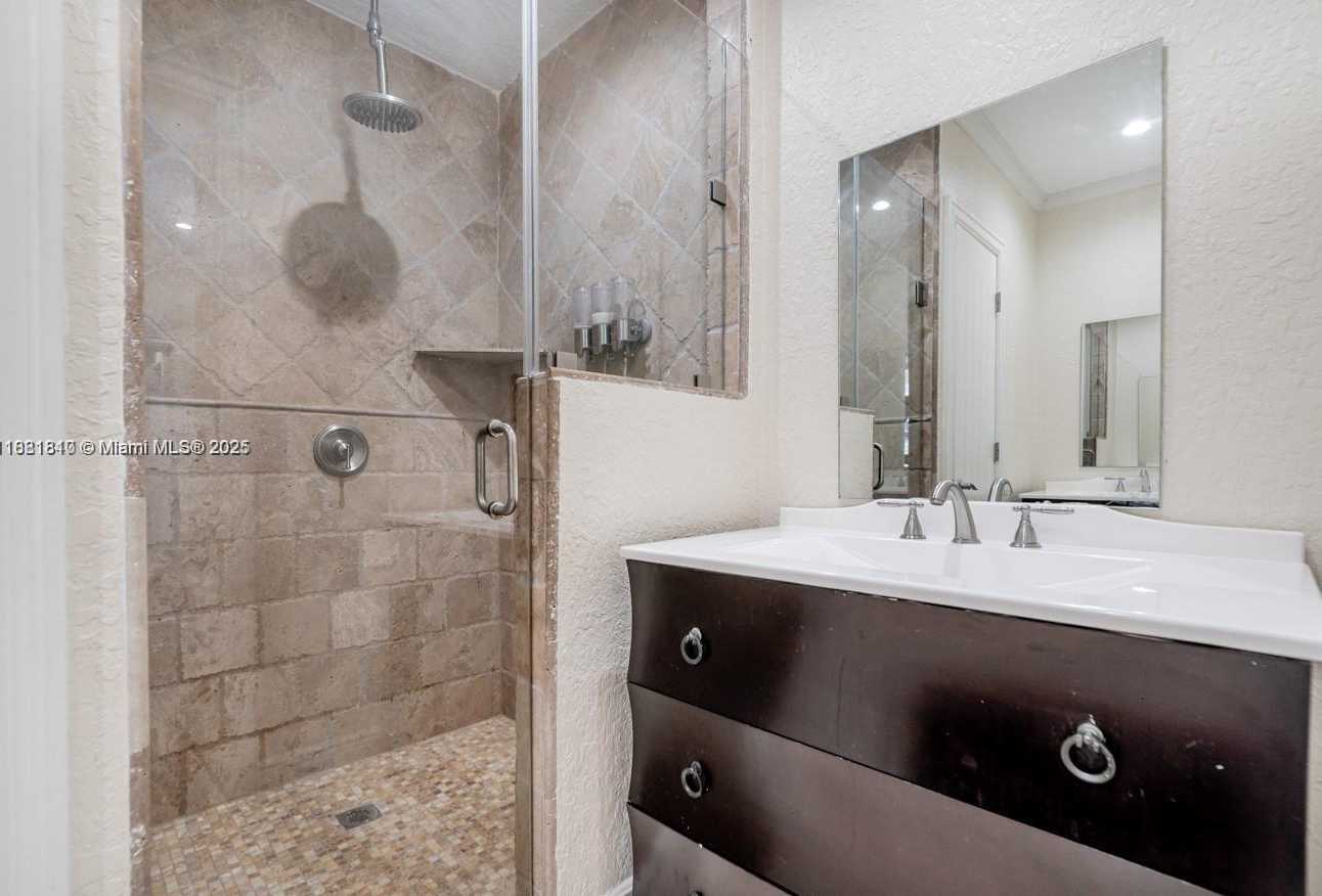 Small Image of 1365 SOUTH WEST 18TH ST, Miami Number 31