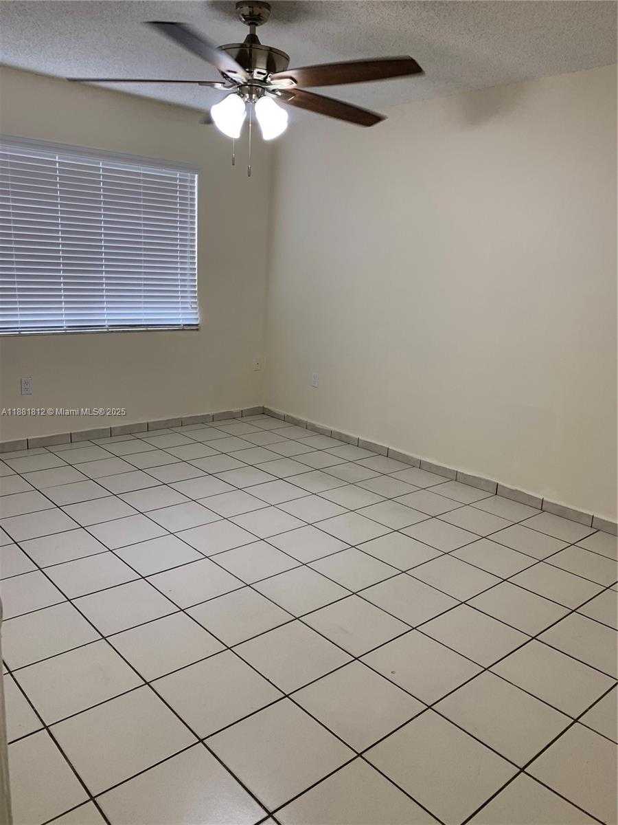 Small Image of 535 WEST 79TH PL, Hialeah Number 11