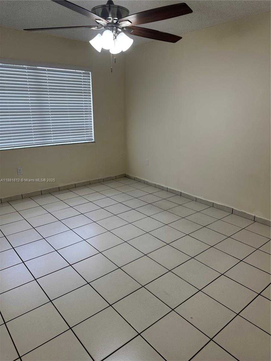 Small Image of 535 WEST 79TH PL, Hialeah Number 16