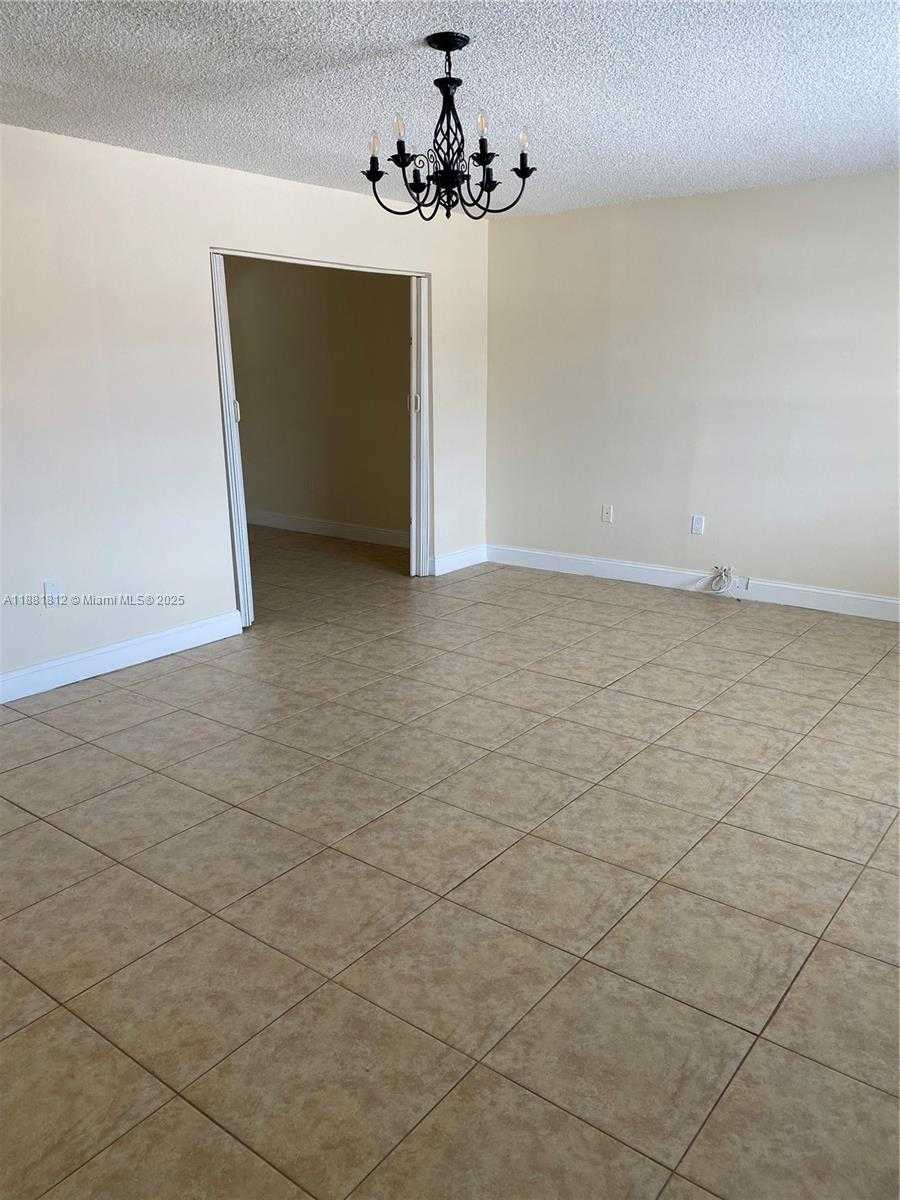 Small Image of 535 WEST 79TH PL, Hialeah Number 4