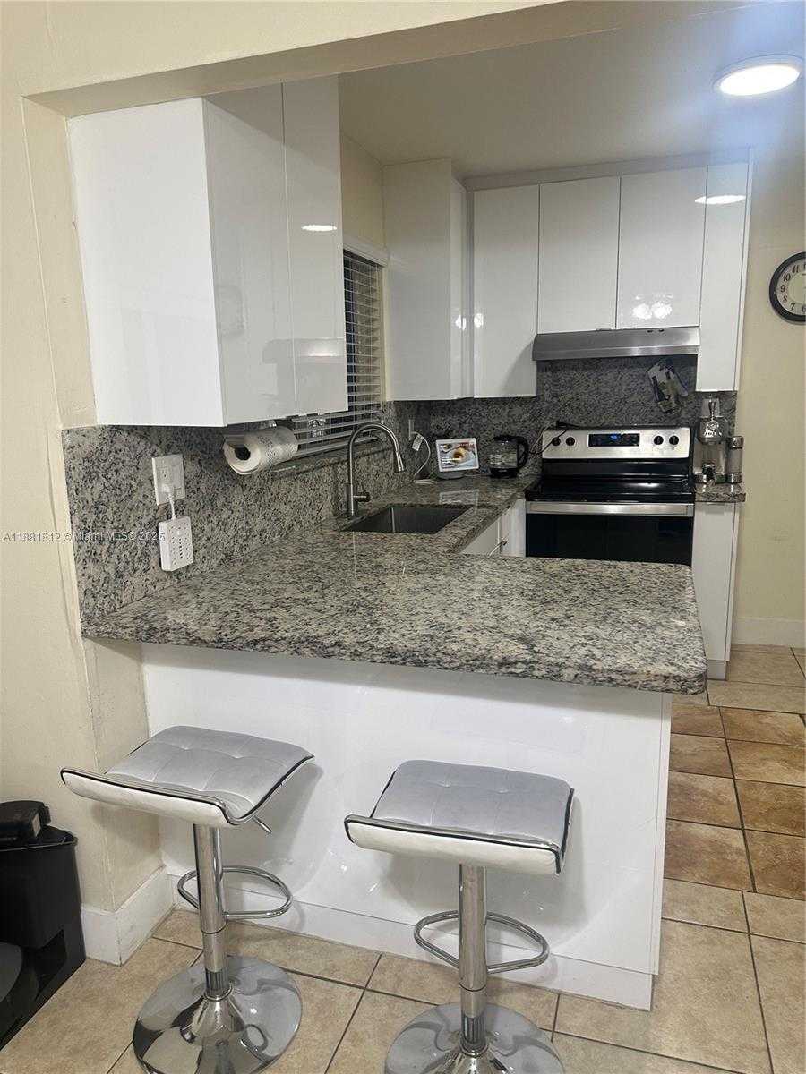 Small Image of 535 WEST 79TH PL, Hialeah Number 6